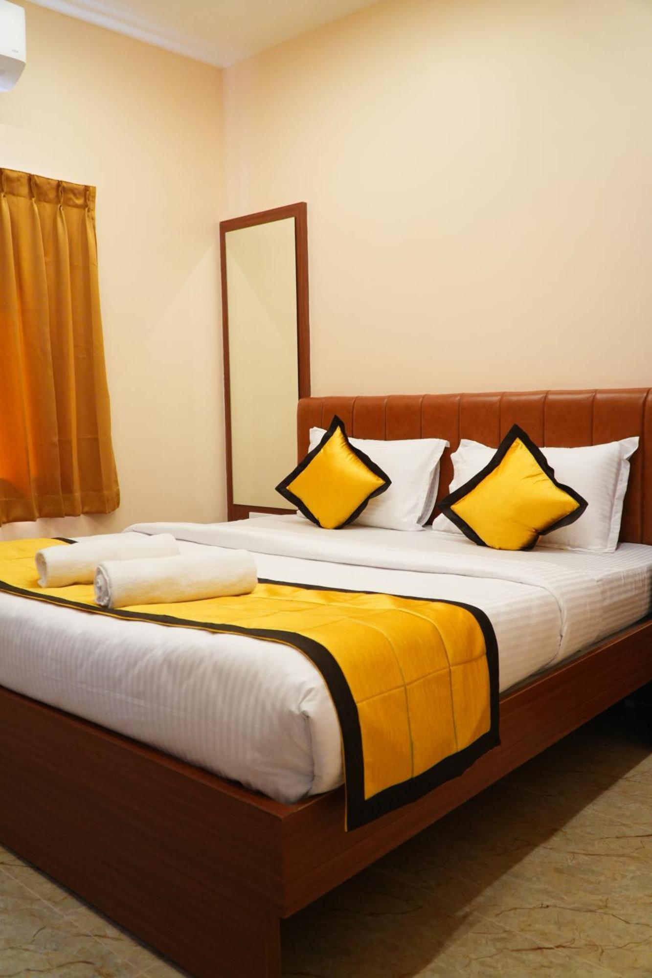 Uj Pallazzio - Business Class Luxury Hotel Tiruvannāmalai Εξωτερικό φωτογραφία