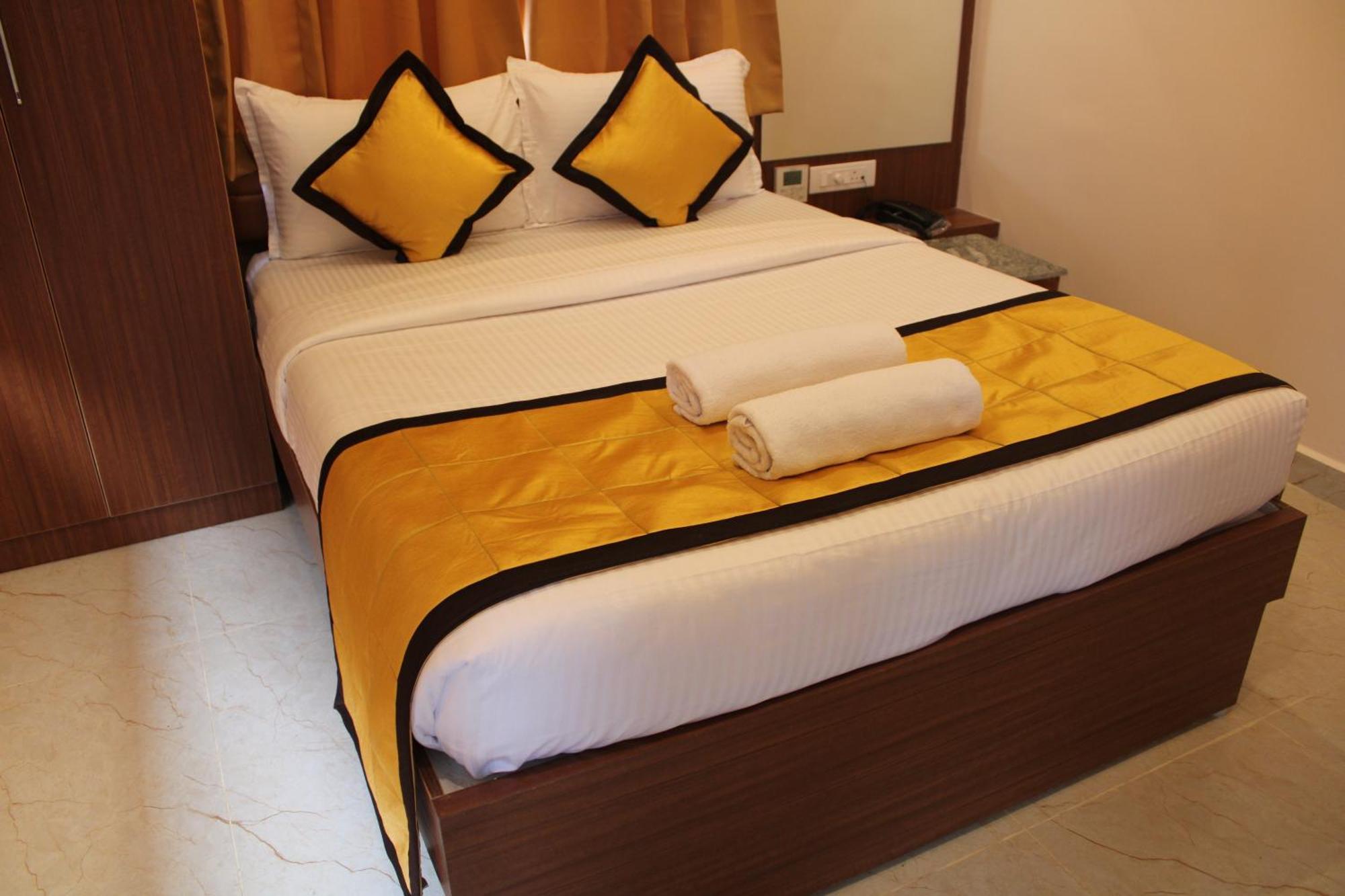 Uj Pallazzio - Business Class Luxury Hotel Tiruvannāmalai Εξωτερικό φωτογραφία