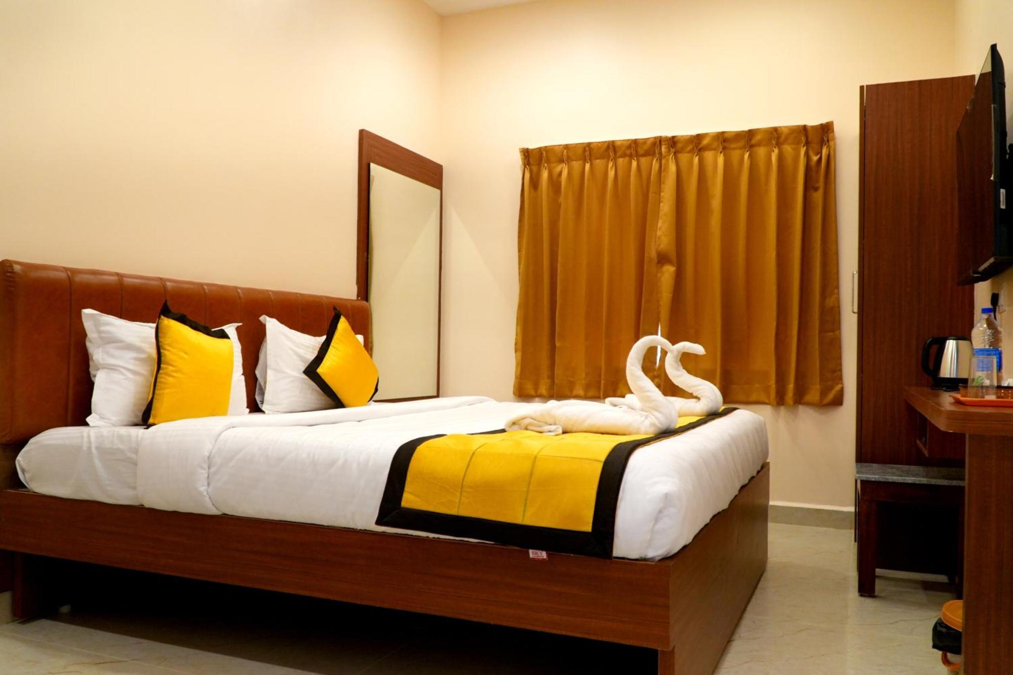 Uj Pallazzio - Business Class Luxury Hotel Tiruvannāmalai Εξωτερικό φωτογραφία