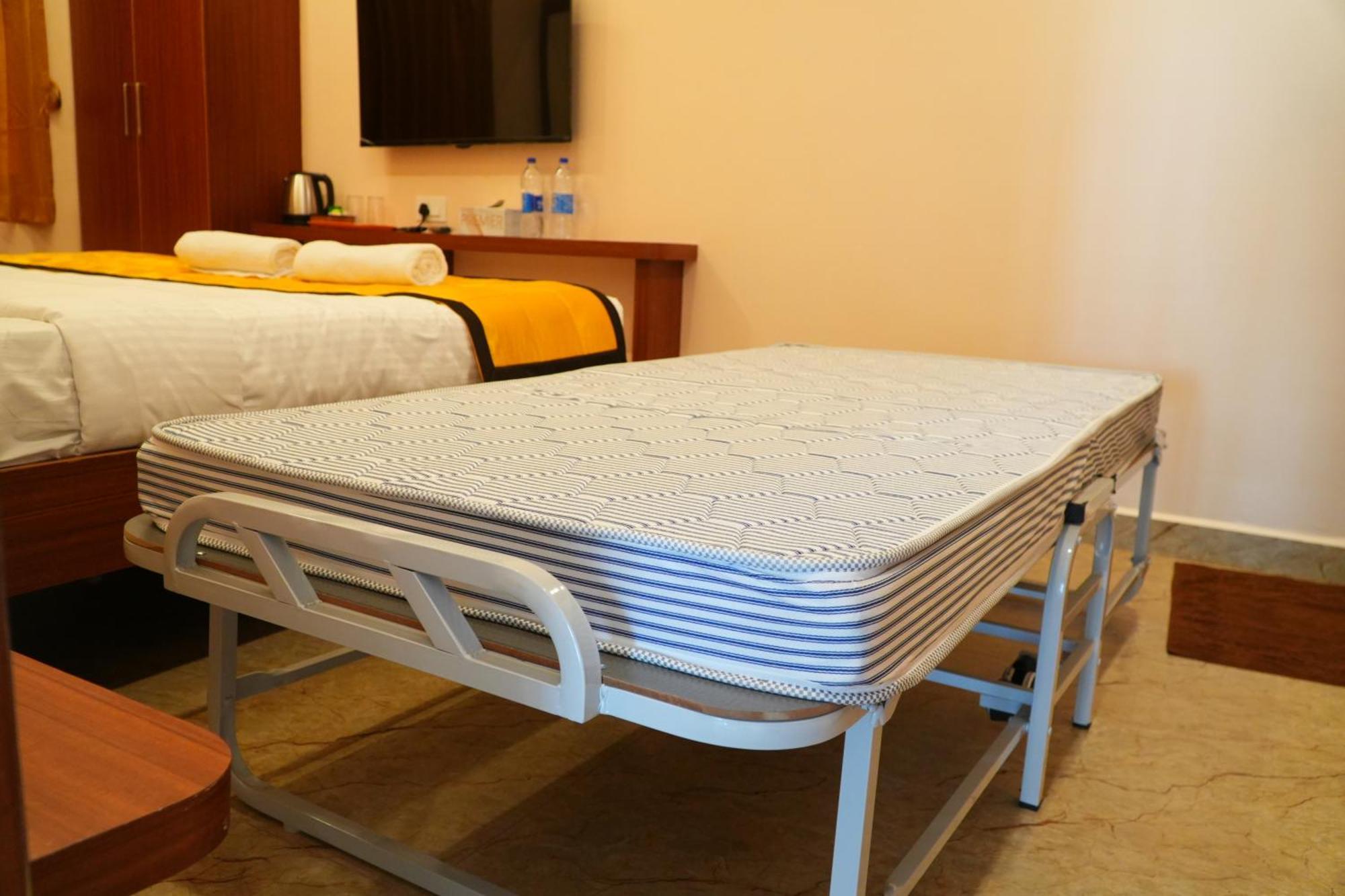 Uj Pallazzio - Business Class Luxury Hotel Tiruvannāmalai Εξωτερικό φωτογραφία