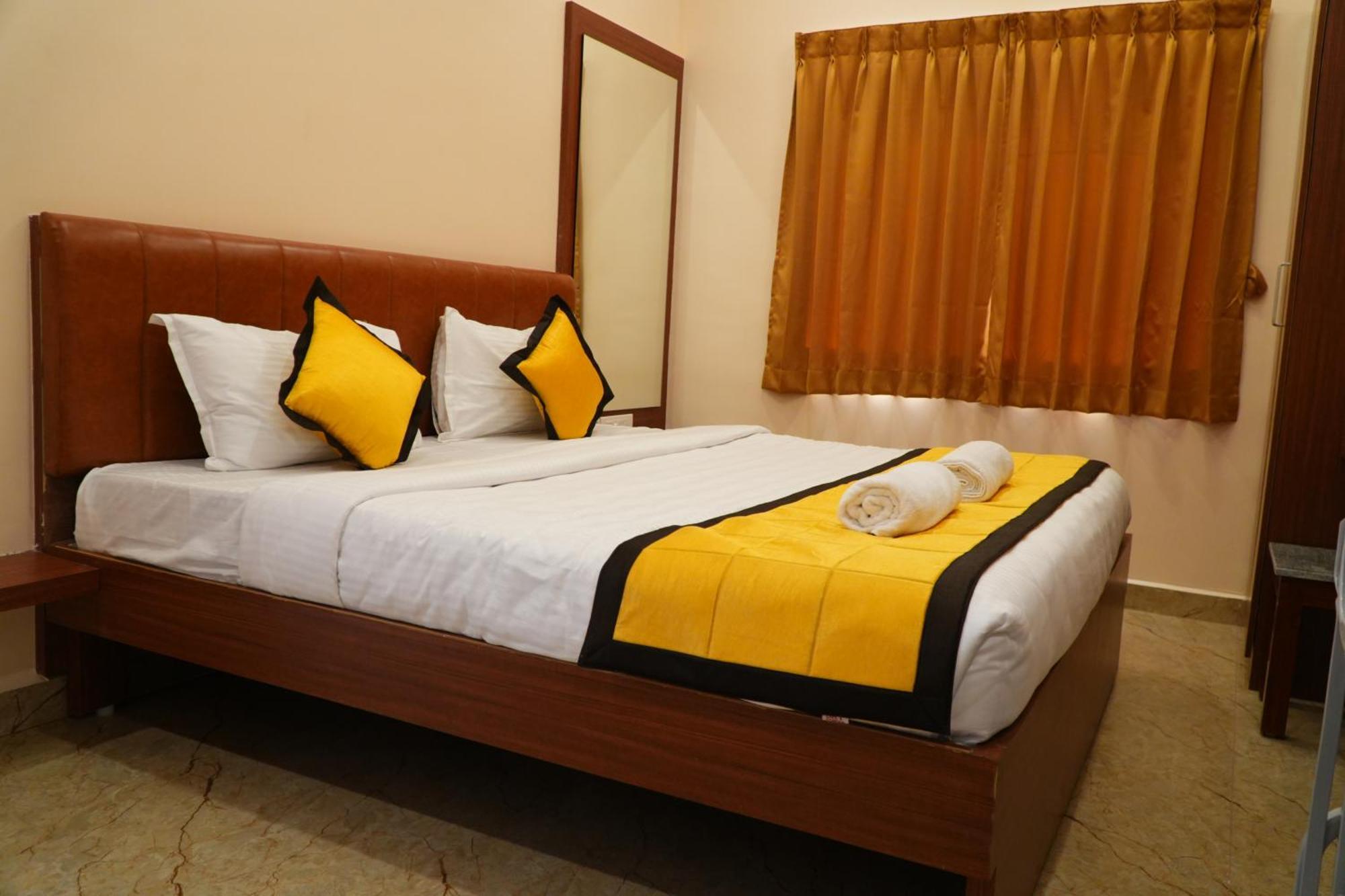 Uj Pallazzio - Business Class Luxury Hotel Tiruvannāmalai Εξωτερικό φωτογραφία