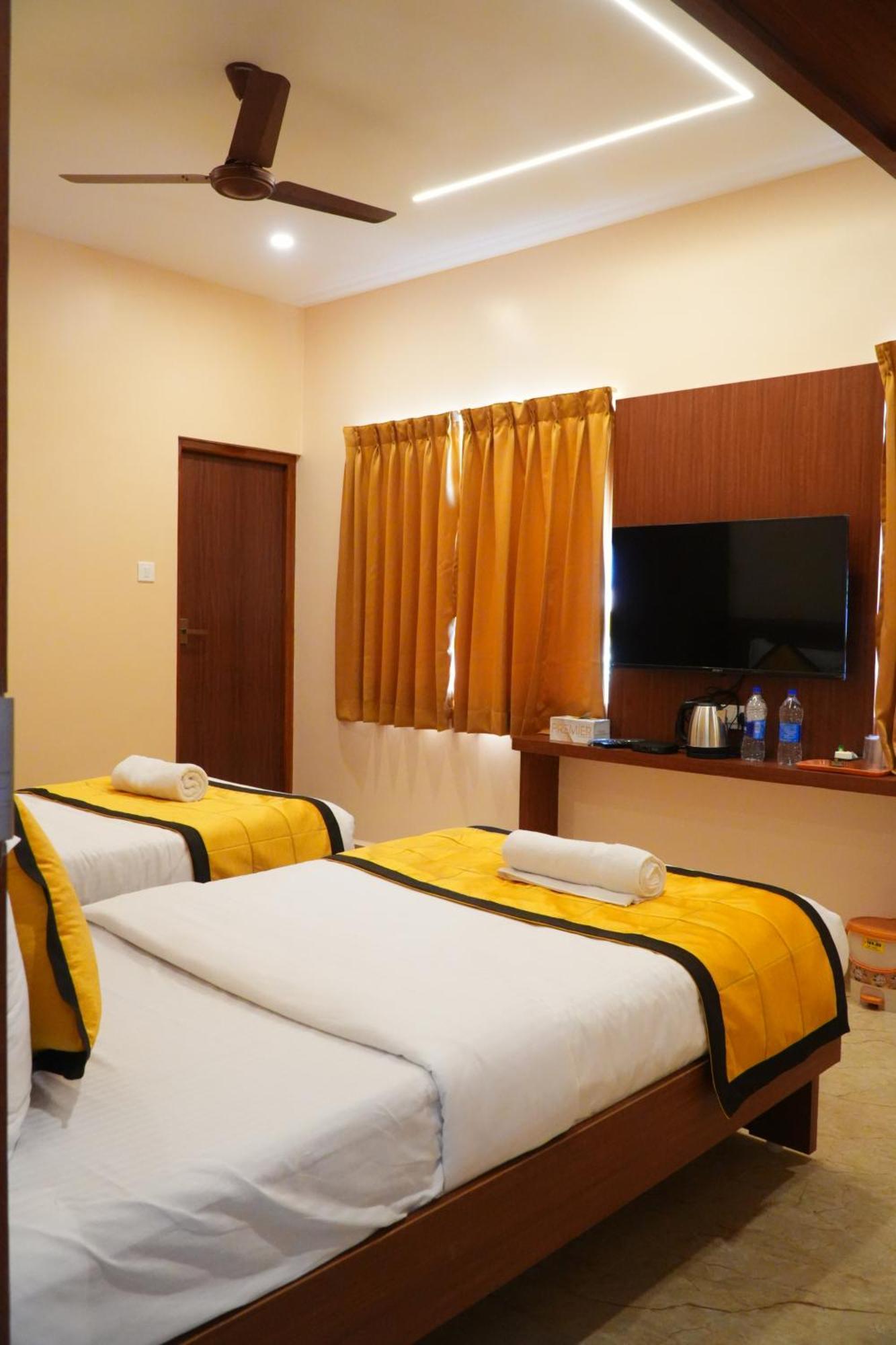 Uj Pallazzio - Business Class Luxury Hotel Tiruvannāmalai Εξωτερικό φωτογραφία